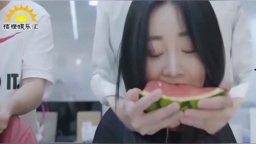 绿衣服吃瓜比赛视频,一场别开生面的吃瓜大赛盛况