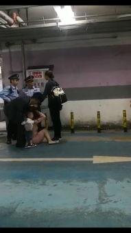 魏县带孩子吃瓜事件视频,一场引发热议的亲子互动风波